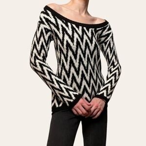 Cotton Emporium Mono Chevron Waves Knit Sweater 💕